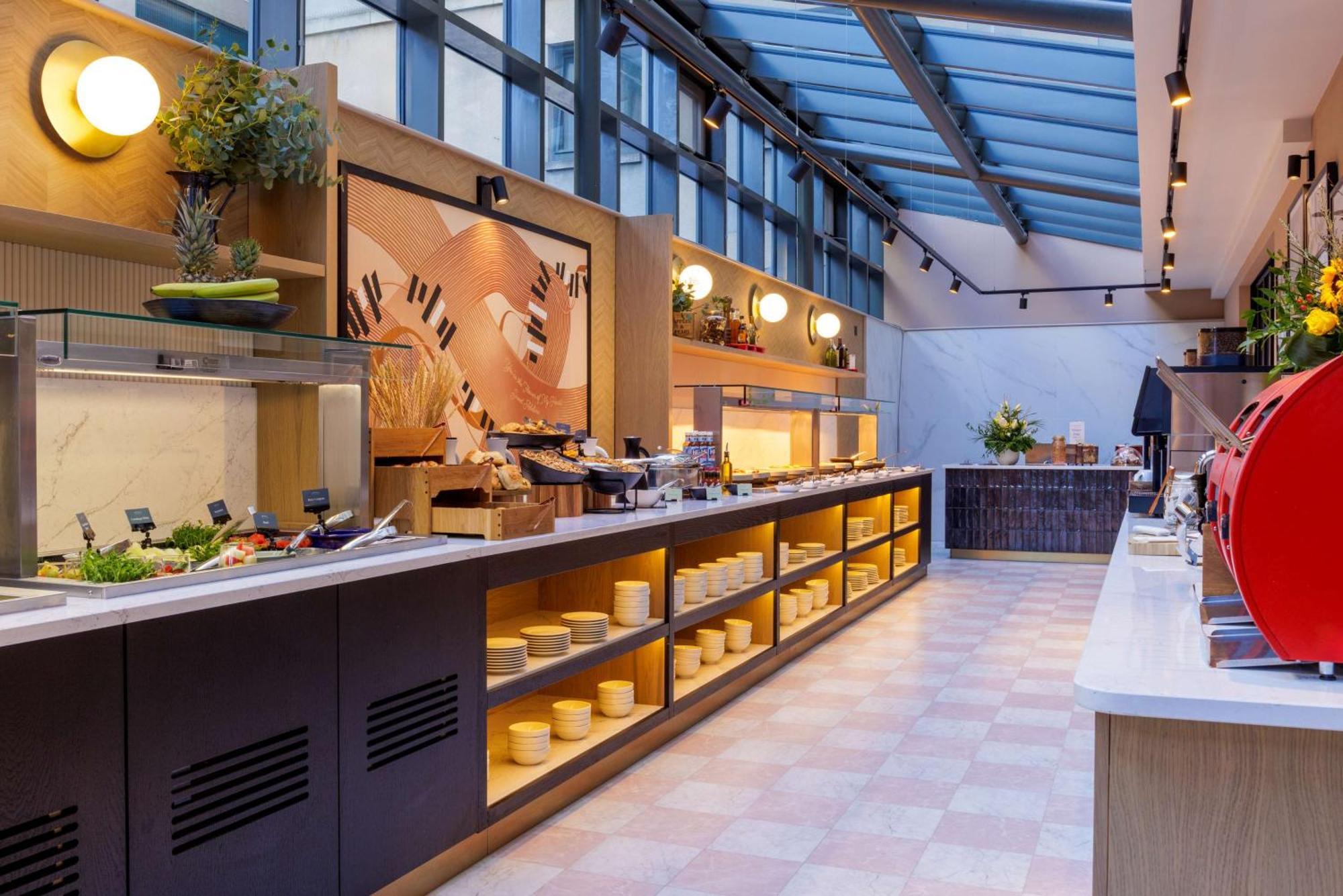 Hilton Garden Inn Dublin City Centre Exterior photo